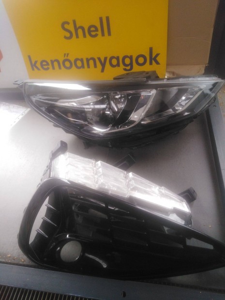 Hyundai i30 jobb els fnyszr, irnyjelz+keret elad