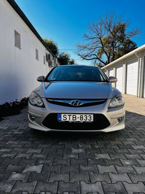 Hyundai i30 szemlyaut