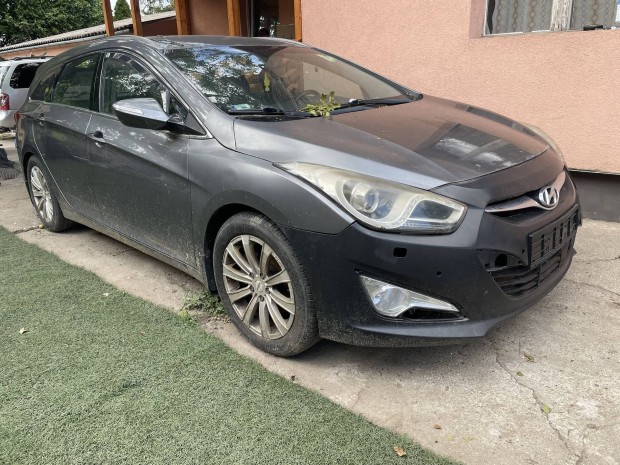 Hyundai i40 alkatr�szek