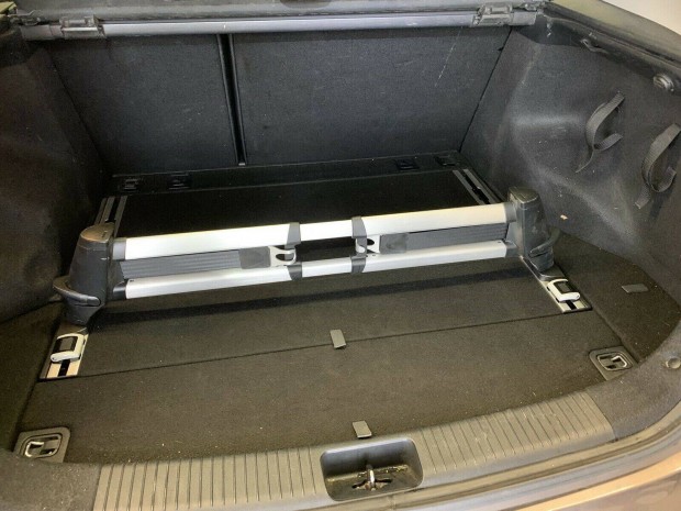 Hyundai i40 alu bels� csomagt�r r�gz�t� elv�laszt� csomagtart� s�n