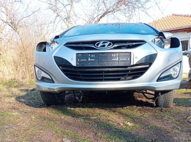 Hyundai i40 es bontott alkatrszek 2012 es