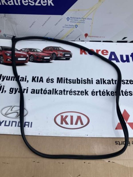 Hyundai i40 jobb első kasztni kédergumi 821203Z000RY-BON