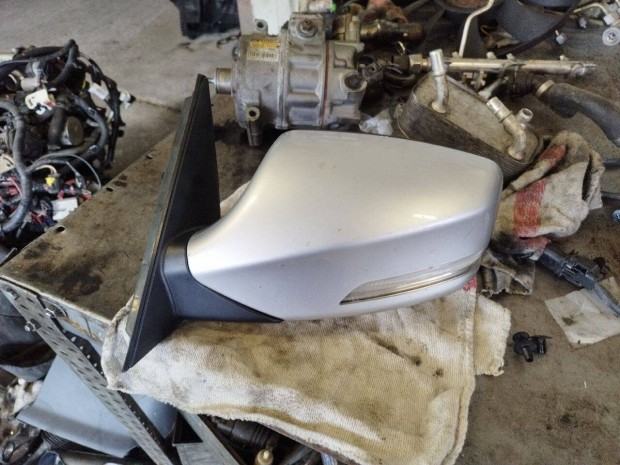 Hyundai ix20 2011-2015 bal oldali elektromosan behajló visszapillantó