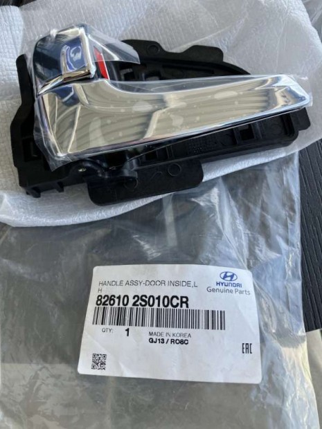 Hyundai ix35 bal belső kilincs 826102S010CR
