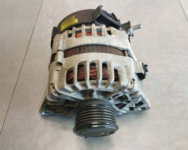 Hyundai ix35 ix20 1.7 CRDI generátor 37300-2A650