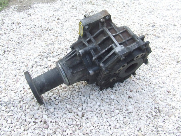 Hyundai ix35 osztom� 3B610 k�zi 6 os 4x4 hez