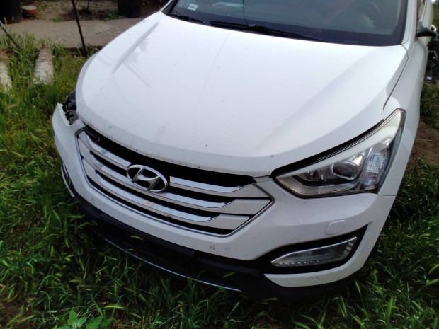 Hyundai santa fe 2,2 es 2013 as évjáratu bontott alkatrészek eladók.