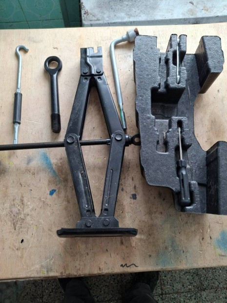 Hyundai santafe 2007-2011 emel� szett 46 cm emel�si magass�g