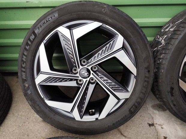 Hyundai tucson kia Sportage gyári alufelni 5x114,3 19"