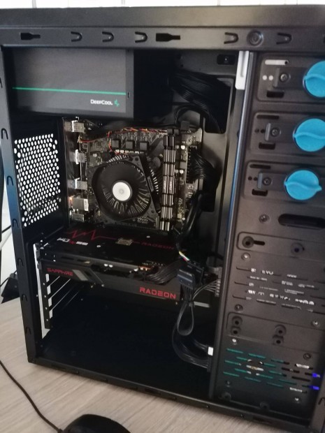 I5 10400f, RX 6600 8gb gamer pc