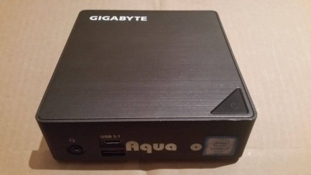 I7 Nuc Gigabyte / i7 6500U / 8GB DDR4 / 120GB SSD / Wi-Fi /