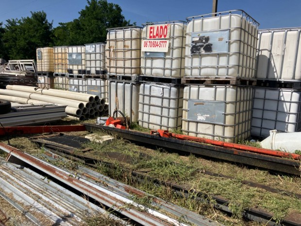 IBC tartály 1000 L-es műanyag tartály