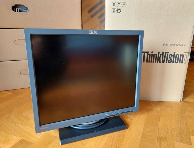 IBM Thinkvision L180p LCD monitor