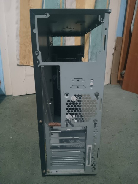 IBM xseries 200 gépház