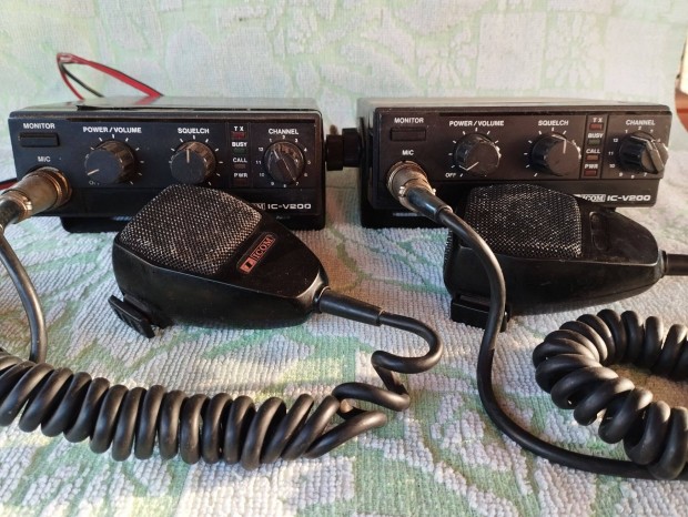 ICOM IC2000 2 mteres urh 25 w12 csatorna