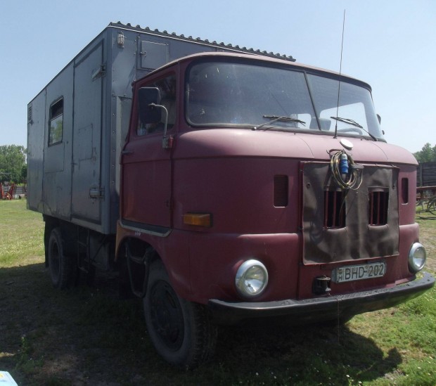 IFA W50 L/W műhelykocsi szerszámzattal együtt eladó