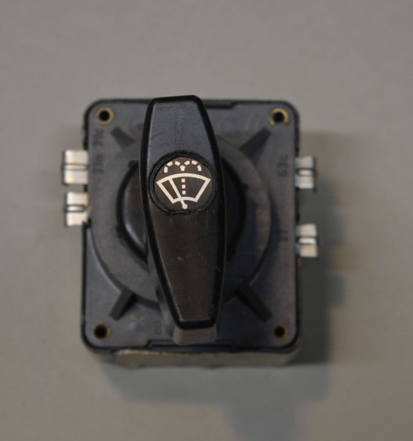 IFA Wartburg Barkas Trabant gy�ri �j 6 �rintkez�s ablakt�rl� kapcsol�