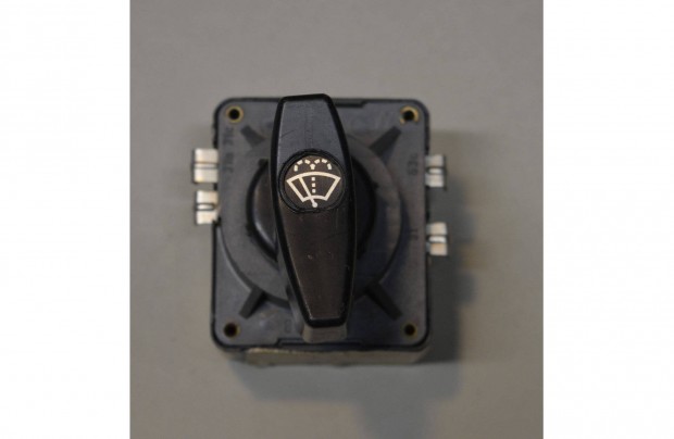 IFA Wartburg Barkas Trabant gy�ri �j 6 �rintkez�s ablakt�rl� kapcsol�