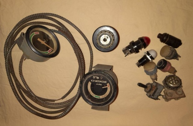 IFA m�szerek, villamoss�gi alkatr�szek