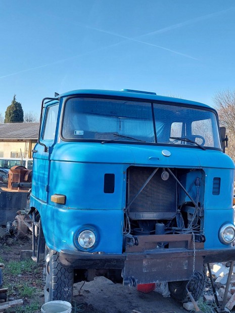 IFA w50 billencs feljtott motorral, egyben vagy bontsra elad