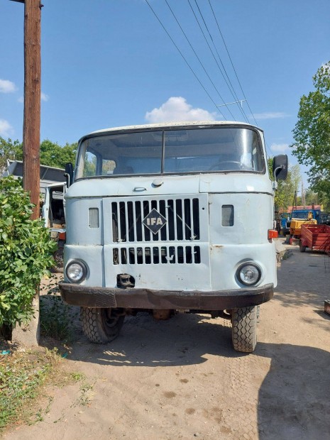 IFA w50 terepes billencs, egyben vagy bontsra elad