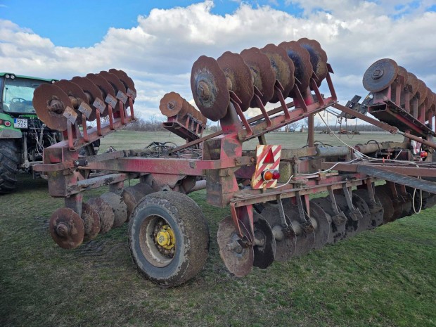 IH 7,2-es V t�rcsa