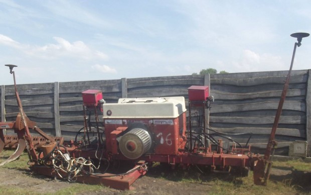 IH Cyclo 800 szemenk�nti vet�g�p elad�