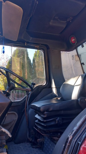 IH Kez 745 traktor eladó