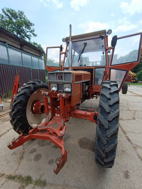 IH traktor, 6 soros kultivator