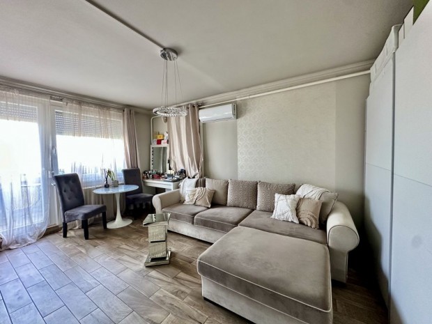 III. Ker�let, B�k�smegyer, 28 m2-es, t�rsash�zi lak�s, 1 szob�s