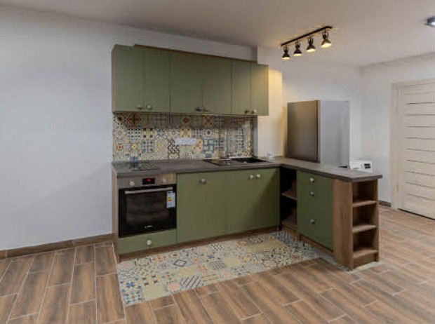 III. Ker�let, V�r�sv�ri �t, 36 m2-es, t�rsash�zi lak�s, 1 szob�s