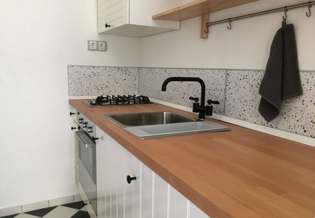 III. ker. Pacsirtamező u. 32. 28 nm 1. emeleti igényes lakás