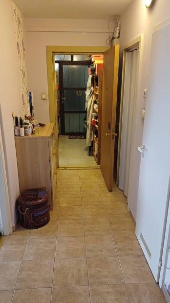 III. ker�let 55 nm-es panellak�s elad� 