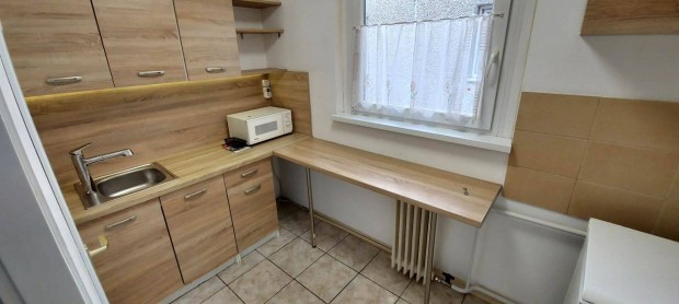 III. ker�letben elad� lak�s