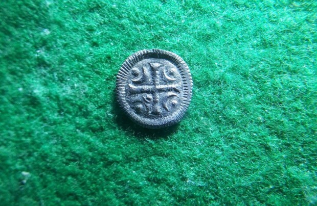 II.Béla Ezüst Dénárja 1131-1141