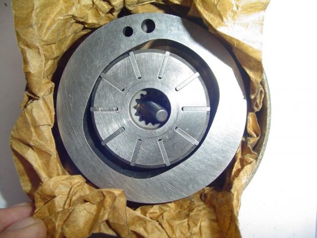 II. �ll�forg� r�sz rotor �j ZF Szev�sz�vatty�hoz