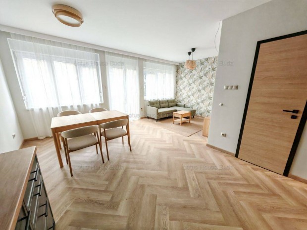 II. Ker�let, �jszer� Kiad� Lak�s Szeml�hegyen