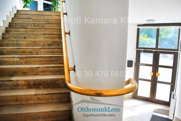 II. R�zsadomb l�b�n�l, Margit-h�d k�zel�ben 382 m2-es iroda kiad�