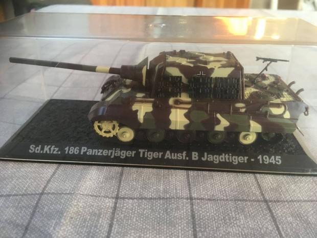 II. VH. nmet Jagdtiger pnclosvadsz makett