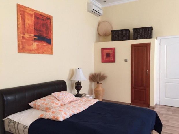 II. ker�let, Kis R�kus utca, 44 m2-es, t�rsash�zi lak�s, 0 szob�s