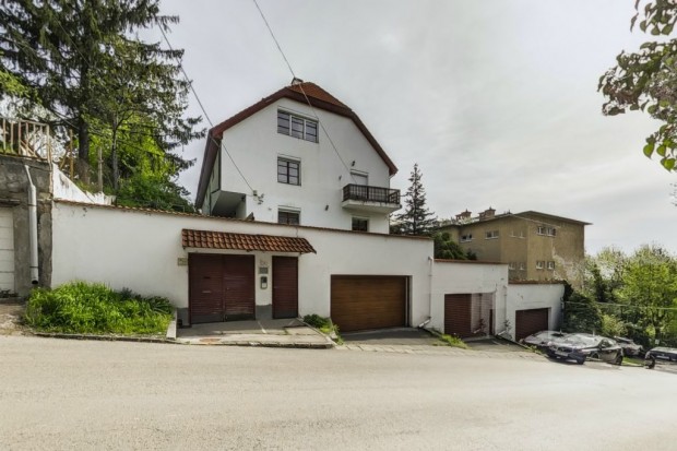 II. kerlet, alvinci utca, 268 m2-es, sorhz, tlagos llapot
