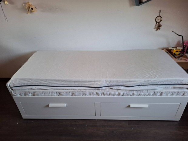 IKEA Brimnes kihúzható kanapéágy ajándék matraccal