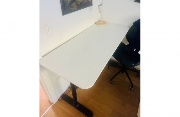 IKEA Irodai Asztal Masszív, Letisztult és Praktikus!