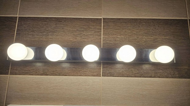 IKEA Ledsj LED-es falilmpa