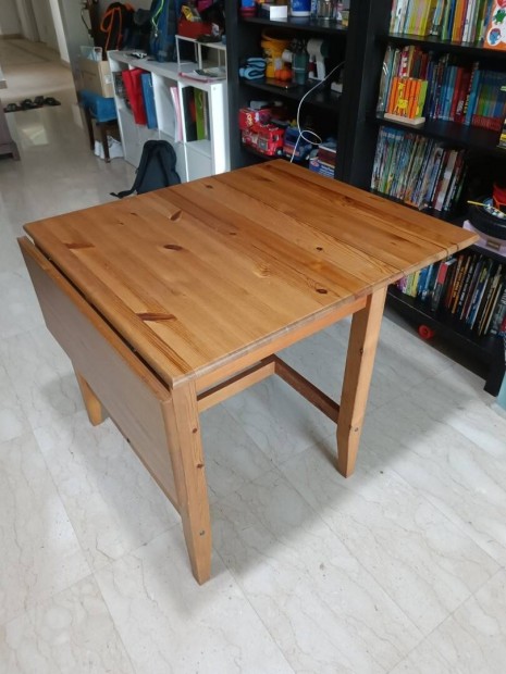 IKEA Leksvik fenyő étkezőasztal, 2x bővíthető
