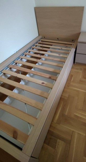 IKEA Malm ágy + 2 db fiókos ágyneműtartó + ágyrács + magas fejtámla