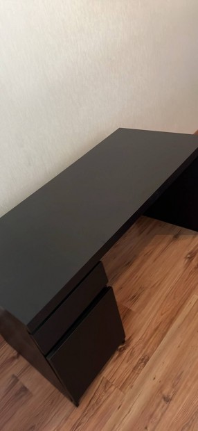 IKEA Malm rasztal