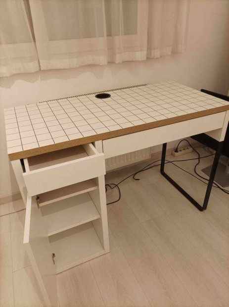IKEA Micke rasztal