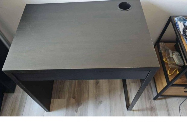 IKEA Micke rasztal 50x73 cm fekete barna