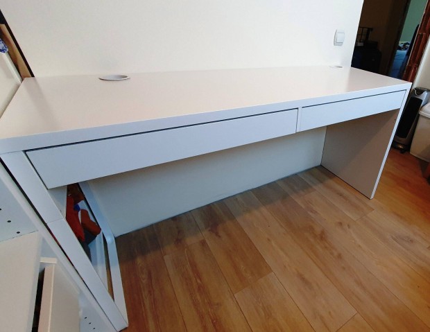 IKEA Micke rasztal - 142*50 cm